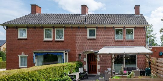 Illustratie voor: Op Funda staat dit bijzondere huis (inclusief zwemschool) te koop