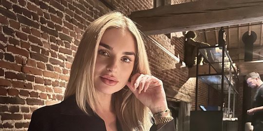 Illustratie voor: Gaby Blaaser teast Instagram-volgers met een filmpje in een héél gewaagd pakje