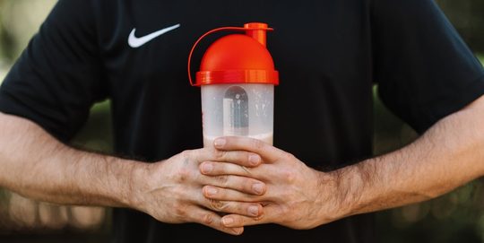 hoeveel eiwitshakes per dag