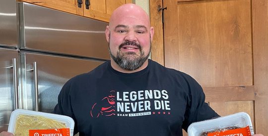 dieet sterkste man ter wereld 120000 kcal