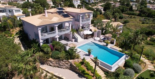 villa surgo overnachten B&B vol liefde Marian Trott