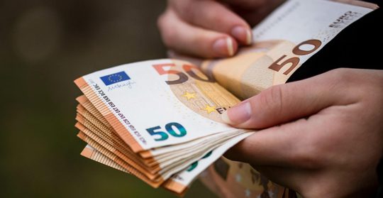 waar geven nederlanders spaargeld aan uit