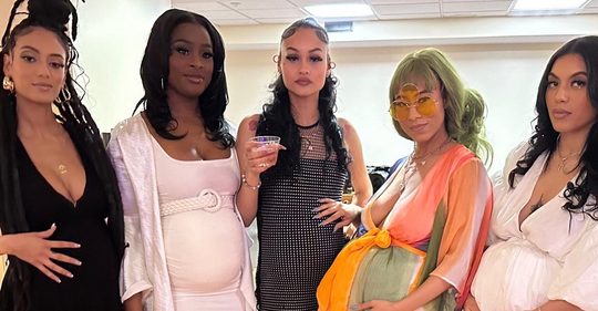 vijf vrouwen zwanger van dezelfde man babyshower