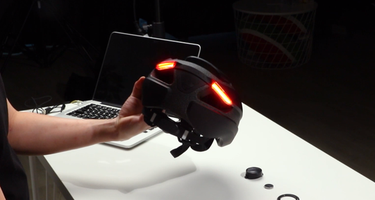 Slimme e-bike helm