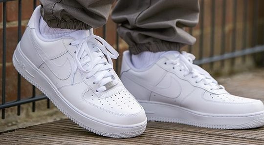 sneaker header