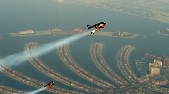 Illustratie voor: Deze gasten vliegen als ‘Iron Man’ boven Dubai