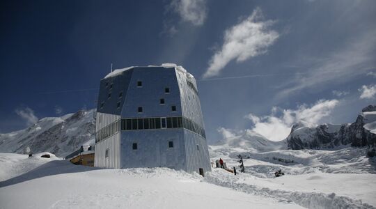 Illustratie voor: Monte Rosa Hütte: een wintersportdroom