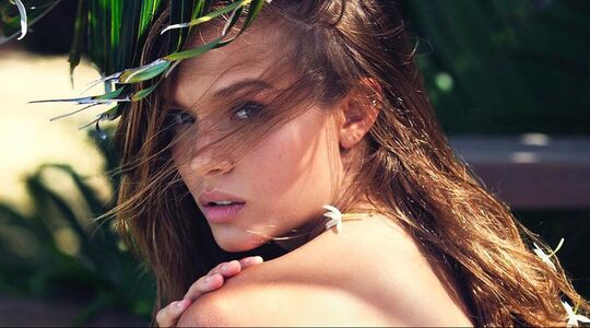 Illustratie voor: 10 X Top model en Instababe Josephine Skriver