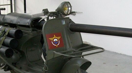 Illustratie voor: Dit is de Bazooka Vespa