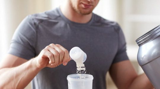 Illustratie voor: Waarom proteine shakes je knapper maken