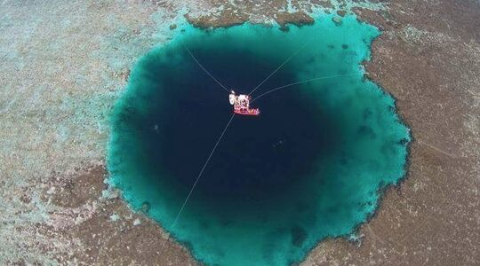 Onderwatersinkhole MAN MAN
