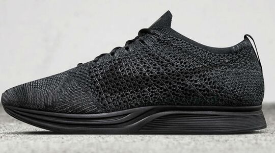 NIke flyknit racer midnight all black man man