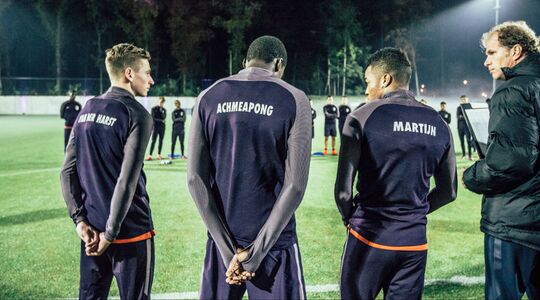 profvoetballer-ultieme jongensdroom-Nike-Nike most wanted-MAN MAN