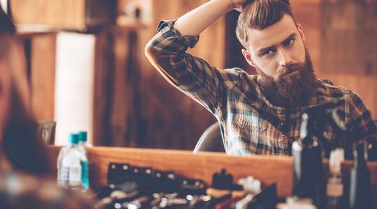 Illustratie voor: Dit is hoeveel styling-product jij in je haar moet doen