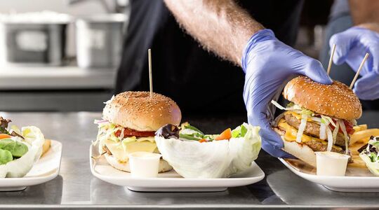 Illustratie voor: De 3 beste plekken om burgers te eten in Antwerpen