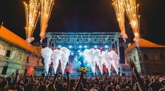 Illustratie voor: Een must-visit voor de festivalliefhebber:  Electric Castle Festival in Roemenië