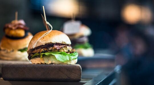 Illustratie voor: De 3 beste plekken om burgers te eten in Friesland