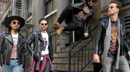 Illustratie voor: Zo creëer je de Rock & Roll look zonder er fout uit te zien
