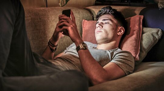 Illustratie voor: Porno kijken op je telefoon is niet slim