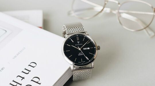 de renard day-date stijlvol horloge MAN-MAN