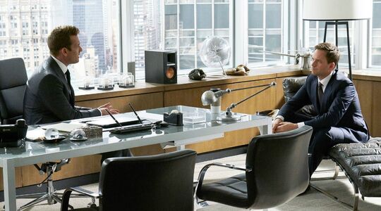 Patrick J. Adams stopt met suits MAN-MAN