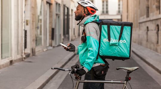 Illustratie voor: De rijdende ondernemer: hoe je je eigen business bouwt als rider