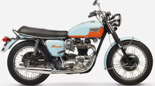klassieke motoren man man 01