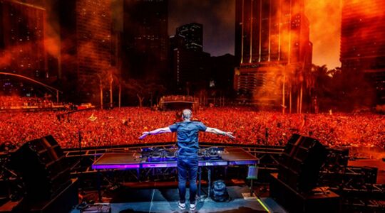 dj man man