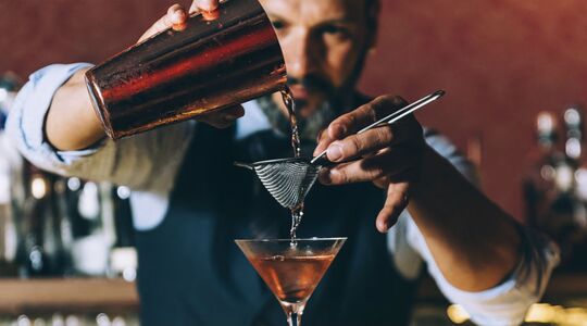 Perfect serve barshow MAN MAN