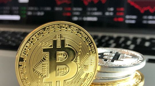 Illustratie voor: Derde grote hack zorgt voor een flinke daling van de Bitcoin