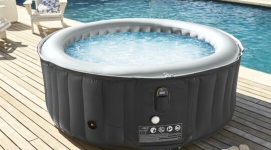 opblaasbare jacuzzi van de Lidl MAN MAN