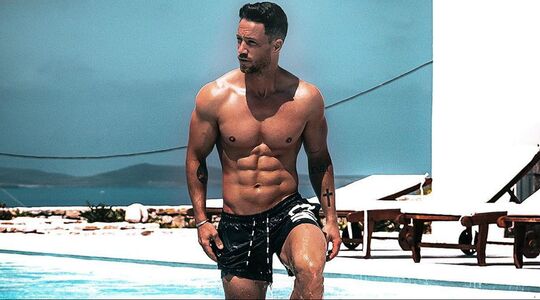 Dit zijn de 7 stappen tot een keiharde sixpack MAN MAN