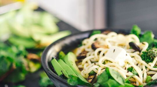 Illustratie voor: Vegan voeding met veel eiwitten, ideaal voor spiergroei en afvallen