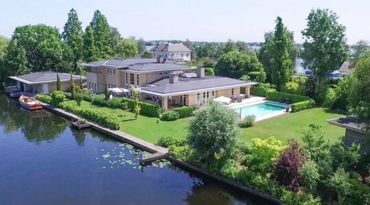 Hakim ZIyech koopt waanzinnige villa