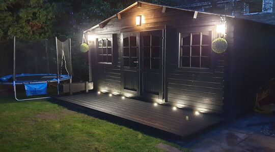 man bouwt eigen bar DIY