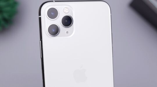iPhone 12 camera