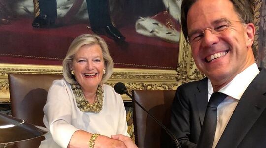 salaris minister-president Nederland Mark Rutte