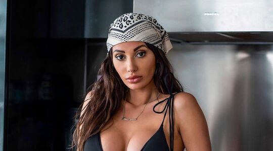 Francesca too hot to handle