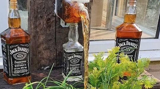 lege jack daniel's flessen fontein