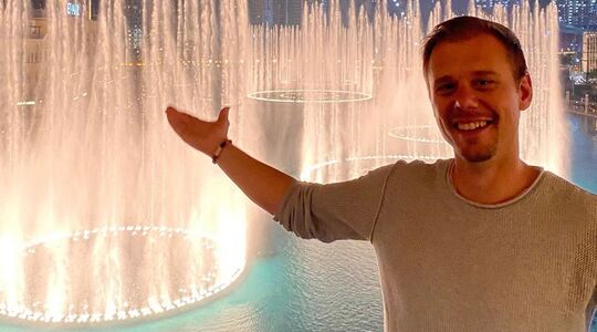 zoveel verdient armin van buuren salaris eigen vermogen