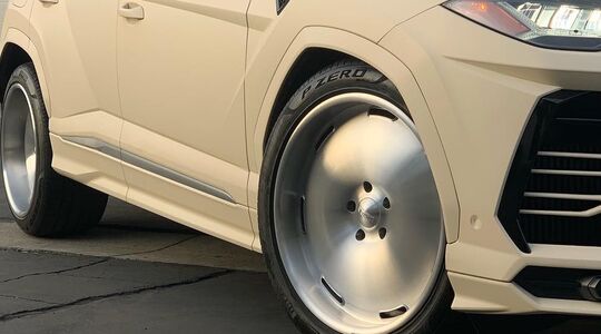 Kanye West auto Lamborghini Urus