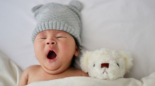 baby valt moeilijk in slaap overdag