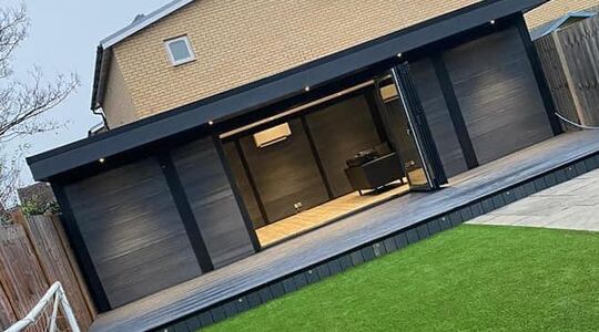 mancave in achtertuin