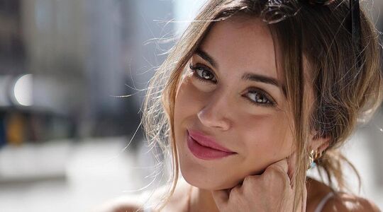Hoe tegen vrouwen praten op dating app