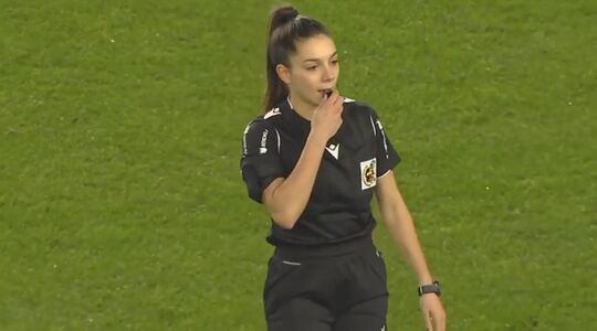 Maria Eugenia Gil Soriano scheidsrechter