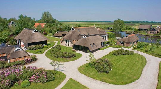 Luxe woonboerderij te koop Giethoorn