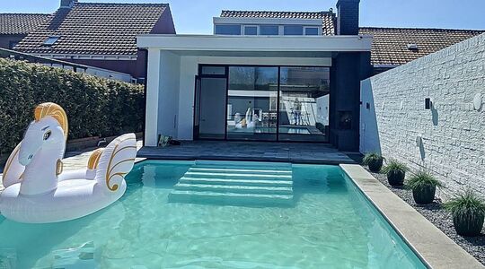 Deze Funda-woning in Zeeland is hét ultieme vakantiehuis in eigen land