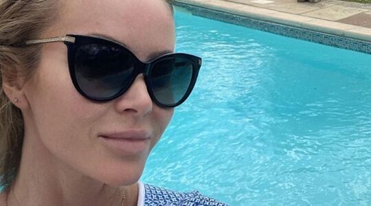 Amanda Holden (50 jaar) plaatst een verbazingwekkende foto in bikini