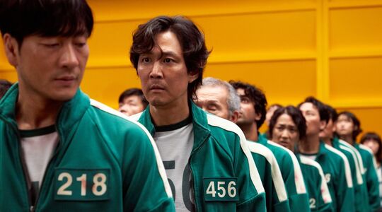 squid game clues hints verborgen