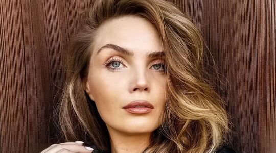 Kim Feenstra Instagram lingerie